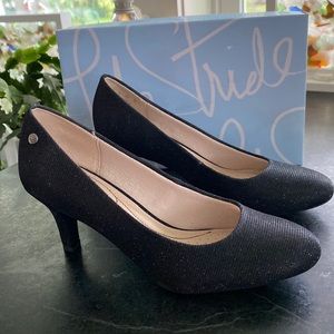 Life Stride Parigi Pumps Heels in Black Metallic